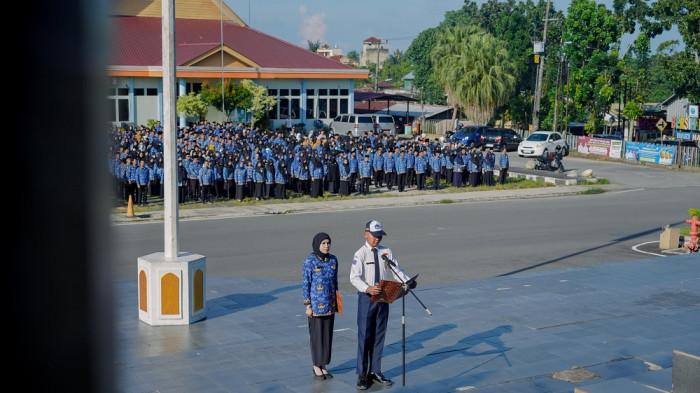 Pemerintah Kota (Pemkot) Pangkalpinang menggelar upacara peringatan Hari Pendidikan Nasional (Hardiknas) Tahun 2026 di halaman Kantor Wali Kota Pangkalpinang, Senin (4/5/2026).