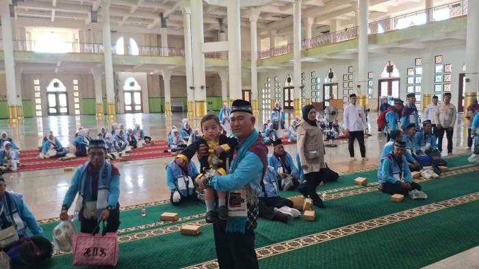Wali Kota Tarakan bersama cucu 02 04052026