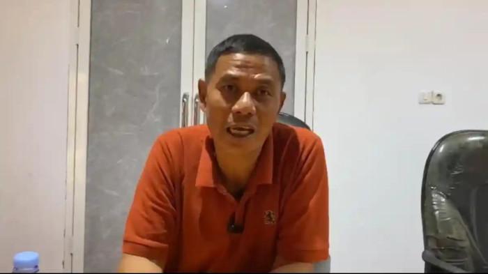 Angka Putus Sekolah - Kepala Dinas Pendidikan Pasangkayu, Henrik, saat ditemui di ruang kerjanya, Senin (4/5/2026). Henrik mengatakan 7.389 anak di Pasangkayu putus sekolah pada 2025, naik 2.117 anak dibandingkan 2024 yang hanya 5.272 anak.