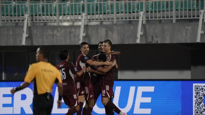 HASIL PERTANDINGAN - Pemain PSM Makassar selebrasi saat membobol gawang Bhayangkara Lampung FC pada pekan 31 Super League 2025/2026 di Stadion BJ Habibie, Kota Parepare, Sulawesi Selatan (Sulsel), Senin (4/5/2026). PSM Makassar menang 2-1 dari Bhayangkara FC. 