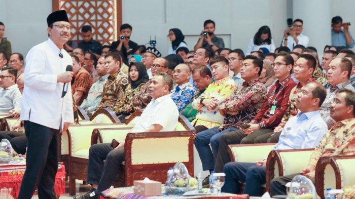 Sekolah Rakyat. Menteri Sosial, Saifullah Yusuf sampaikan program sekolah rakyat yang jadi prioritas Presiden Prabowo di Kantor Gubernur Sumut, Jumat (11/4/2025).