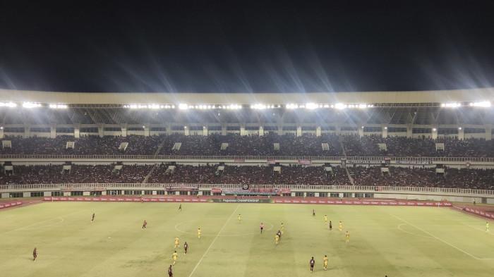 PERSIPURA VS PERSIKU - Pemain Persipura Jayapura merayakan gol ke gawang Persiku Kudus dalam laga pekan ke-27 Pegadaian Championship 2025/2026 di Stadion Lukas Enembe, Sentani, Kabupaten Jayapura, Minggu (2/5/2026), yang berakhir dengan skor 2-0.