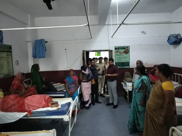 DM conducted surprise inspection of Kishanpur CHC, expressed displeasure over dirt 