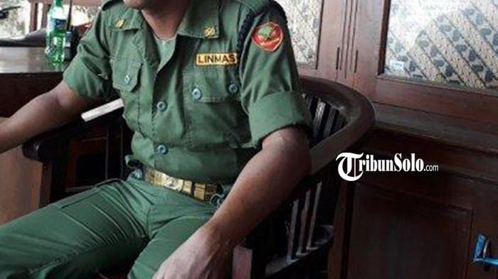 USULAN BERPOLITIK - Ilustrasi anggota Satuan Perlindungan Masyarakat (Satlinmas). Fraksi PDI Perjuangan DPRD Surakarta melempar wacana pegawai pemerintah non-ASN boleh terafiliasi partai politik. Ada aturan tegas yang mengikat, bahkan berujung pada sanksi pemberhentian, terutama bagi unsur tertentu seperti anggota Satuan Perlindungan Masyarakat (Satlinmas).