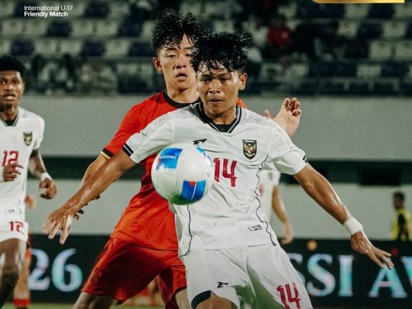 Timnas U-17 Indonesia kalah dari China dalam laga persahabatan di Sport Center Kelapa Dua Tangerang, Kab. Tangerang, Jawa Barat, kick-off pukul 21.00 WIB. 