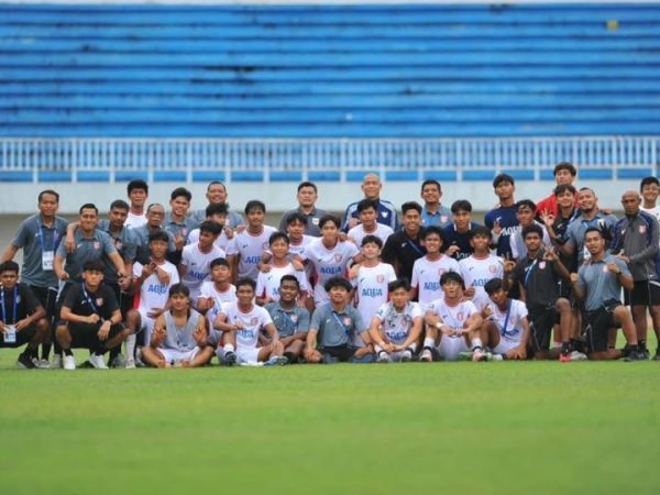 Nova Arianto kembali kawal Timnas U-17 Indonesia dalam uji coba lawan China jelang Piala Asia U-17 2026 meski sang pelatih sudah promosi menukangi Timnas U-20 Indonesia.