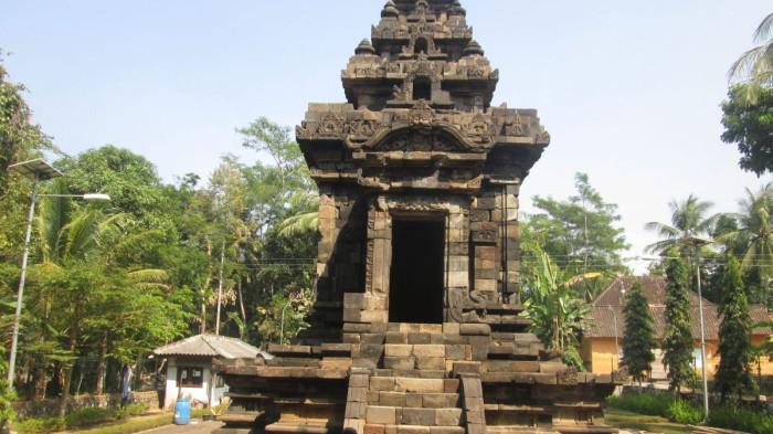 IKON KARANONGKO KLATEN - Candi Merak di Klaten, Jawa Tengah, beberapa waktu lalu. Beginilah asal-usul Kecamatan Karangnongko yang terkenal ada Candi Merak-nya. (Kemdikbud)