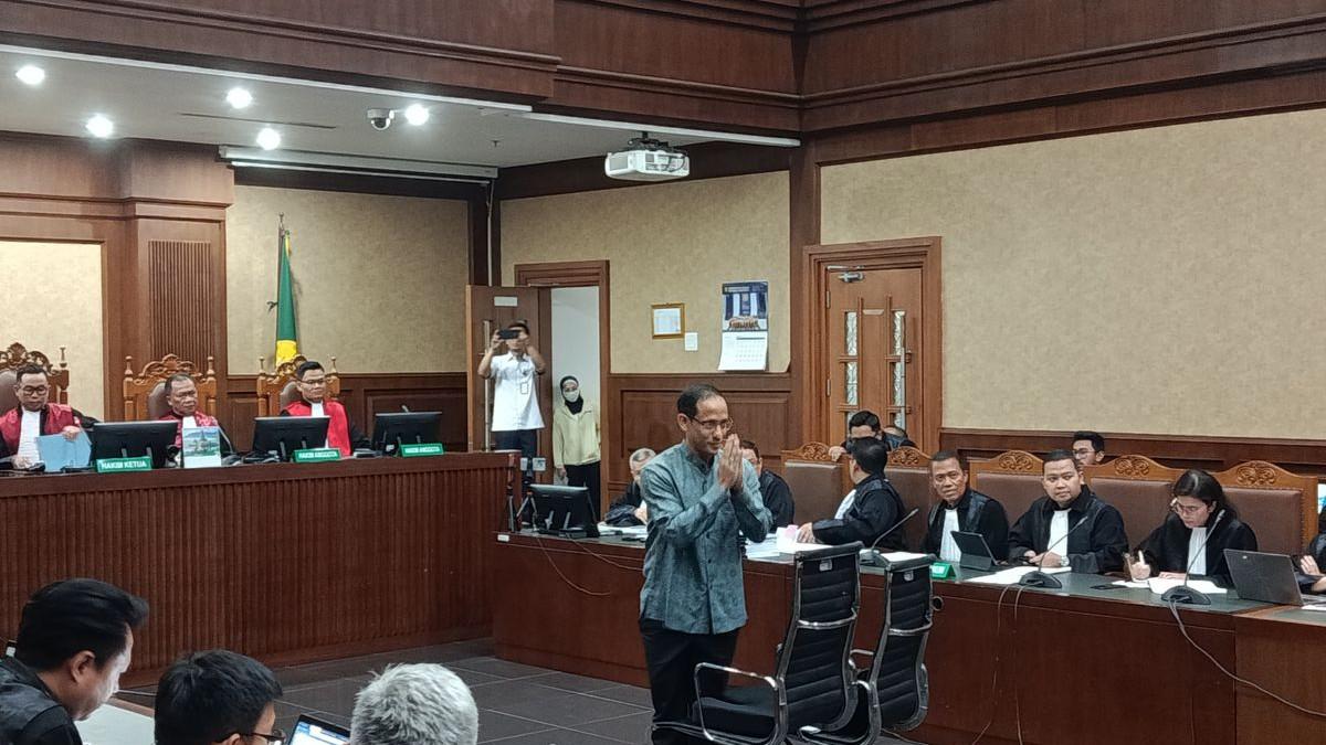 KASUS KORUPSI - Eks Mendikbudristek Nadiem Makarim di ruang sidang untuk hadapi pembacaan dakwaan kasus korupsi pengadaan laptop berbasis Chromebook di Pengadilan Tipikor Jakarta, Senin (5/1/2026).