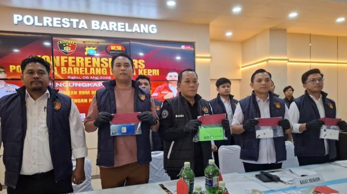 JAMBRET DI BATAM - Konferensi pers pengungkapan kasus jambret seorang karyawan PT kawasan Batamindo Mukakuning, Kota Batam, Provinsi Kepulauan Riau (Kepri), Rabu (6/5/2026).