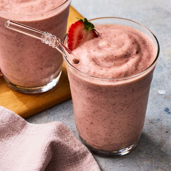 A recipe image of No-Added-Sugar Smoothie. Credit: Photographer: Greg Dupree, Food Stylist: Chelsea Zimmer, Prop Stylist: Christina Daley.