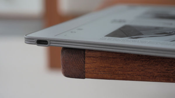 reMarkable Paper Pure USB-C port
