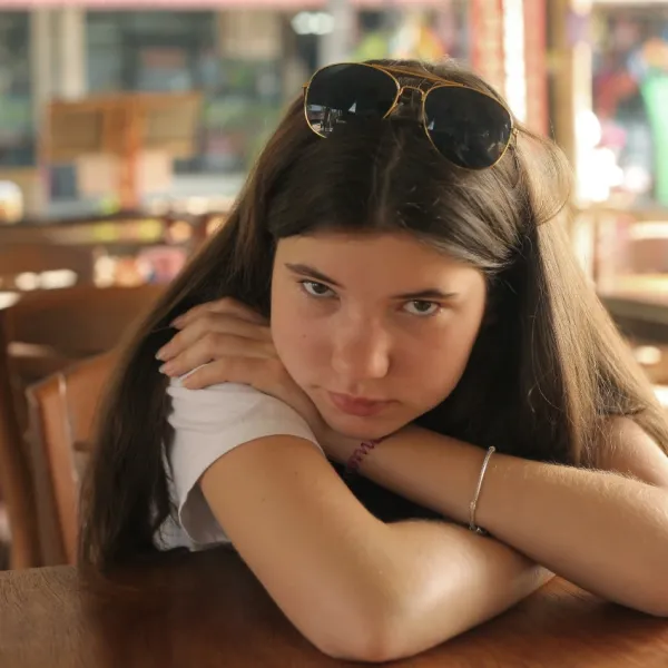tween upset her mom wouldn't let her order a burger since she became vegetarian
