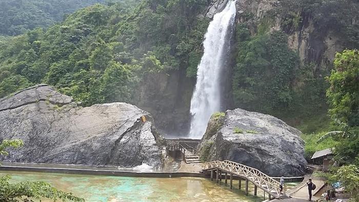 Curug Bidadari di Bogor.
