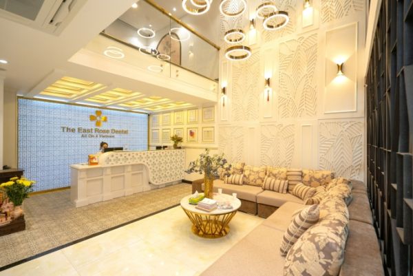 The reception area at The East Rose Dental reflects a refined and professional standard of premium dental care in Vietnam. Photo courtesy of The East Rose Dental