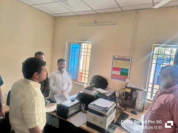 DM conducted surprise inspection of Pratapganj block office