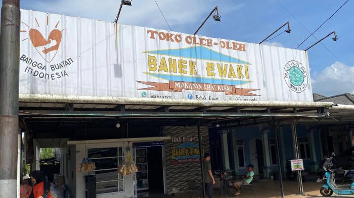 TOKO OLEH-OLEH - Tampak depan toko oleh-oleh khas Bangka Bahek Ewaki di Desa Kurau, Kabupaten Bangka Tengah, tumbuh menjelma menjadi etalase oleh-oleh khas Bangka bersama KUR BRI, Jumat (8/5/2026).