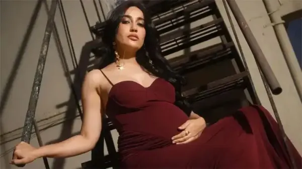 Surbhi Jyoti: Going to be a mother at the age of 37, baby bump seen in new photoshoot