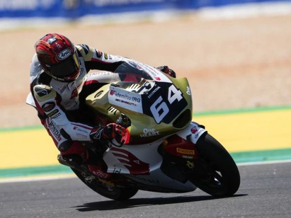 Pembalap Indonesia, Mario Aji, kesulitan bersaing di grid depan pada Moto2 Prancis 2026.
