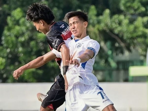 Suasana pertandingan antara Persekat Tegal vs Persiba Balikpapan pada laga play-off degradasi Championship 2025/2026 di Stadion Trisanja, Tegal, pada Jumat (8/5/2026).