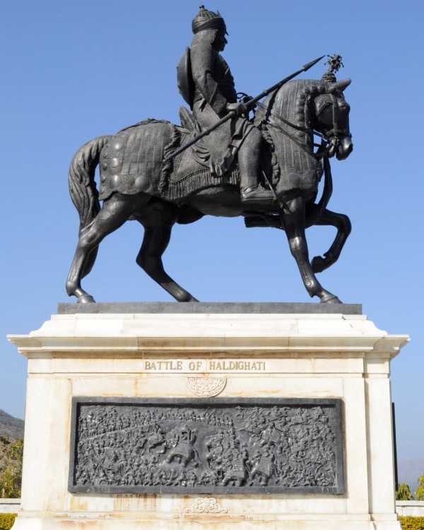 How Maharana Pratap Took Back Places From Mughals In Dewair War After Haldighati (1)