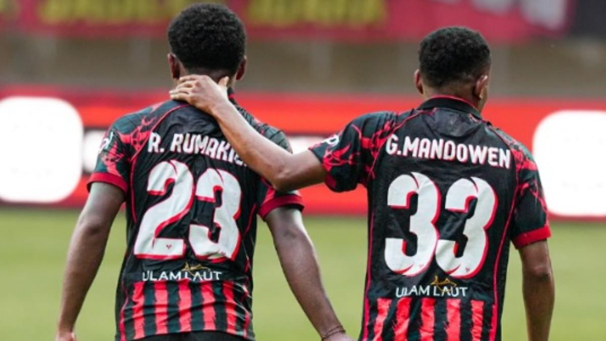 Pemain Persipura Jayapura, Ramai Rumakiek dan Gunansar Mandowen