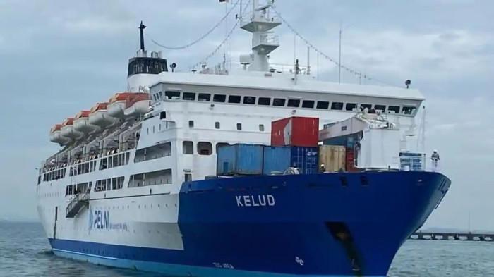 KM KELUD - Potret kapal Pelni KM Kelud di perairan Kota Batam, Provinsi Kepulauan Riau (Kepri) sesudah menjalani perawatan rutin (docking) satu bulan, Senin (6/10/2025). TribunBatam.id/Beres Lumbantobing