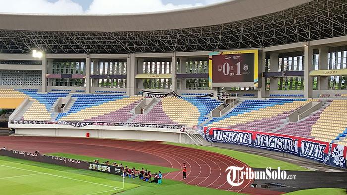 STADION MANAHAN - Suasana tribun Stadion Manahan Solo, belum lama ini. Pertandingan Liga 1 Indonesia antara Persis Solo melawan Persebaya Surabaya di Stadion Manahan, Solo, Sabtu (9/5/2026), menjadi perhatian besar suporter.