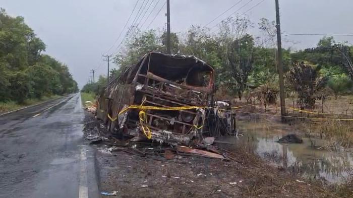 KECELAKAAN - Bus ALS yang Kecelakaan di Muratara, Kamis (7/5/2026). Teriakan Minta Tolong Terdengar Saat Bus ALS Meledak & Terbakar di Muratara, Korban Banyak Tak Utuh