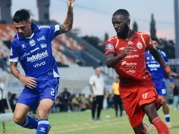 Suasana pertandingan antara Persija vs Persib di Stadion Segiri, Samarinda, pada Minggu (10/5/2026).