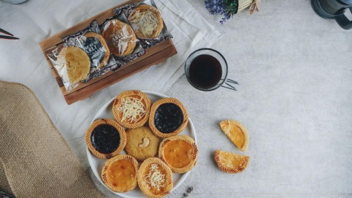 OLEH OLEH - Pie susu durian dari Pie Susu Asli Enaaak oleh-oleh khas Bali.