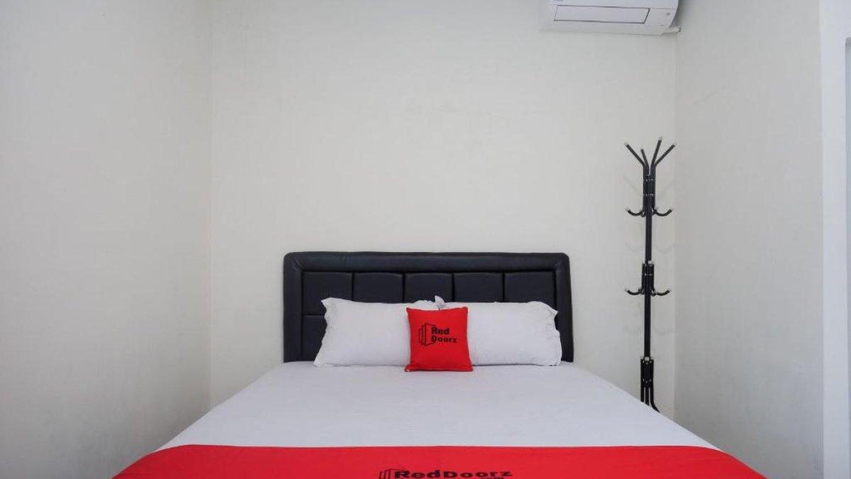 HOTEL MURAH - Ilustrasi kamar penginapan di hotel murah RedDoorz.