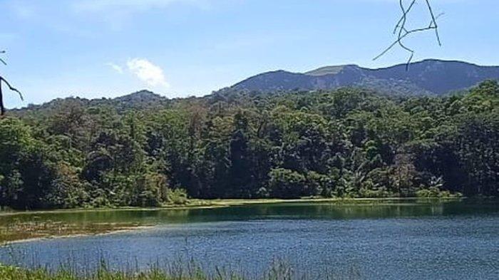 Danau Rana Kulan, Desa Rana Kulan, Kec. Elar, Manggarai Timur, NTT, Ssnin, (4/4/2022).