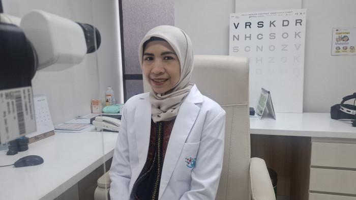 DAMPAK DIABETES DAN MATA - Dokter spesialis mata dr Faresa Hilda, Sp.M saat berbincang dengan Tribunnews.com dalam On Focus, baru-baru ini membahas diabetes yang tidak terkontrol dengan baik, bisa merusak mata. Salah satu komplikasinya adalah retinopati diabetik.