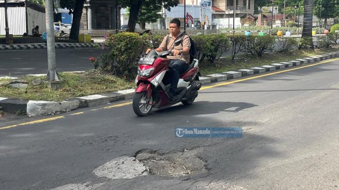 BITUNG - Inilah potret jalan utama di Kota Bitung, Provinsi Sulawesi Utara (Sulut).-23