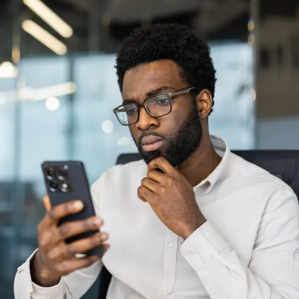 you can usually tell someone's highly intelligent by one habit that often frustrates average minds man on phone adapting to new information