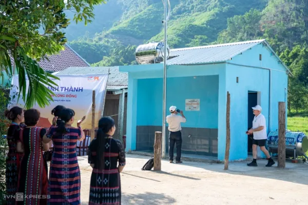 Local people are excited about the newly built project. Photo: Nguyen Dong
