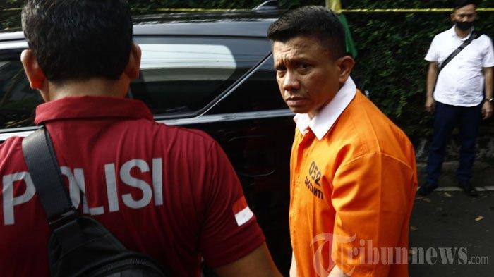 KULIAH DARI LAPAS - Mantan Kadiv Propam Polri Ferdy Sambo dikabarkan mengikuti program pendidikan magister atau S2 dari dalam Lapas Kelas IIA Cibinong, Jawa Barat, hingga viral di media sosial.