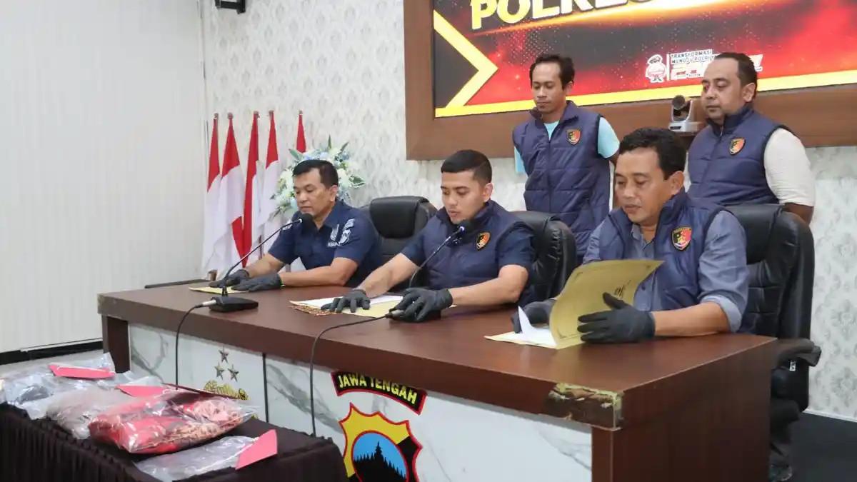 KASUS PEMBUNUHAN - Konferensi pers kasus penganiayaan hingga tewas di Kebumen, Rabu 13 Mei 2026.
