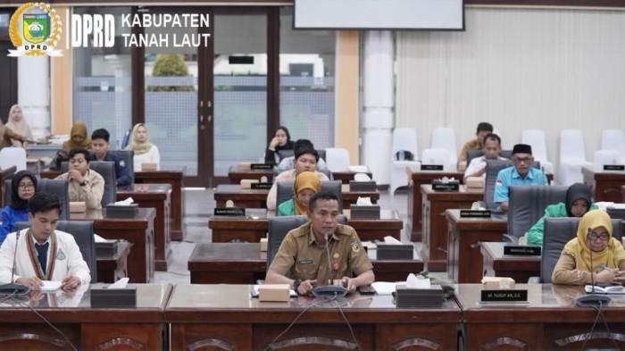 RDP - Suasana RDP Komisi II DPRD Tala yang menghadirkan Dispora dan OKP Tala, Senin (11/5), di dewan setempat.