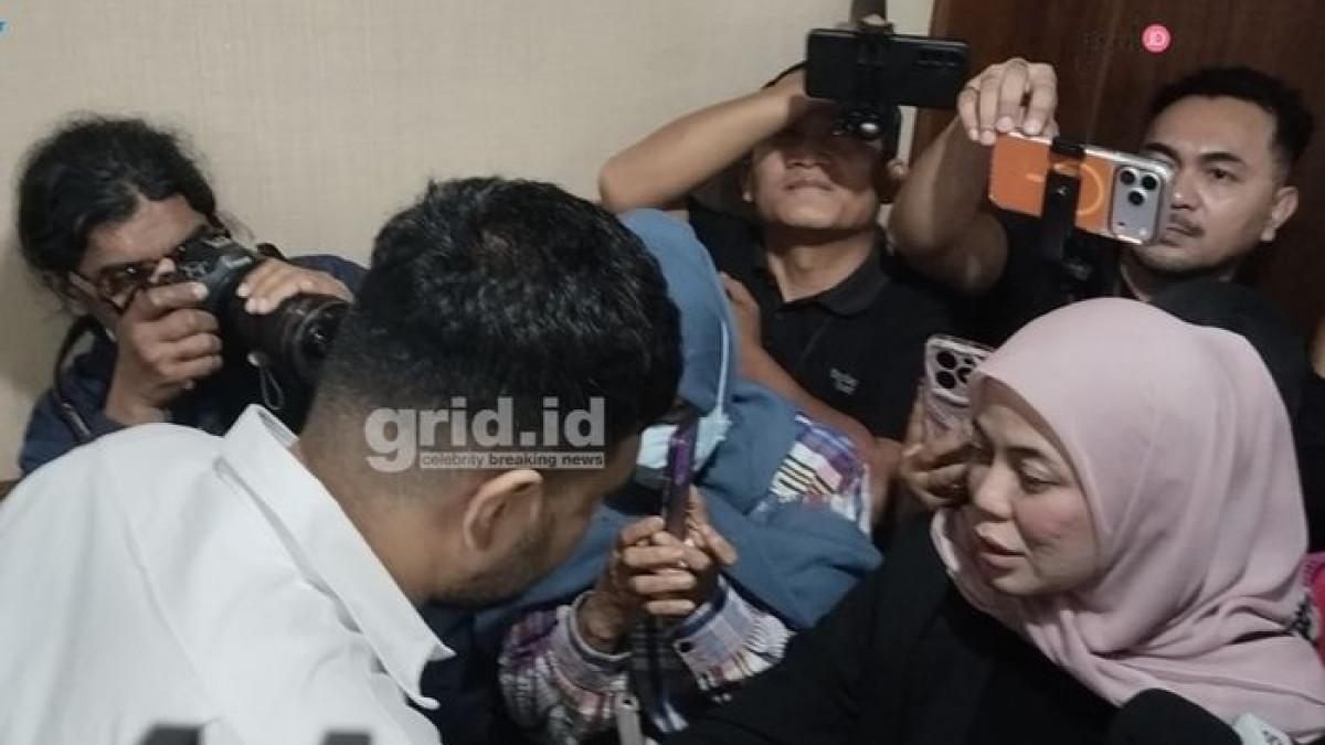 VONIS AMMAR ZONI - Kehadiran Ammar Zoni dan dokter Kamelia terekam di Pengadilan Negeri Jakarta Pusat pada Kamis (12/3/2026).