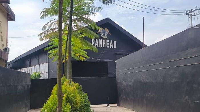 Situasi terkini pasca insiden penembakan di salah satu kafe Panhead di Palembang, Sabtu (16/5/2026) sekitar puku; 02.40 wib nampak terlihat sepi.