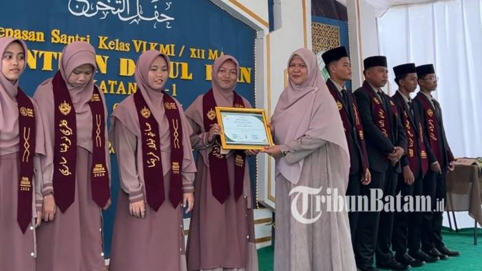 Pelepasan Santri Darul Iman