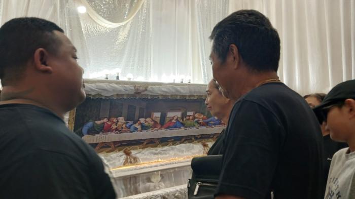 RUMAH DUKA - Rumah duka Pricilia Tamawiwy di Jalan Mawar Utama V Nomor 17 Griya Paniki Indah, Kima Atas, Mapanget, Manado, Sulawesi Utara, Minggu (17/5/2026). Ia menjadi korban kebakaran di Mega Mall.