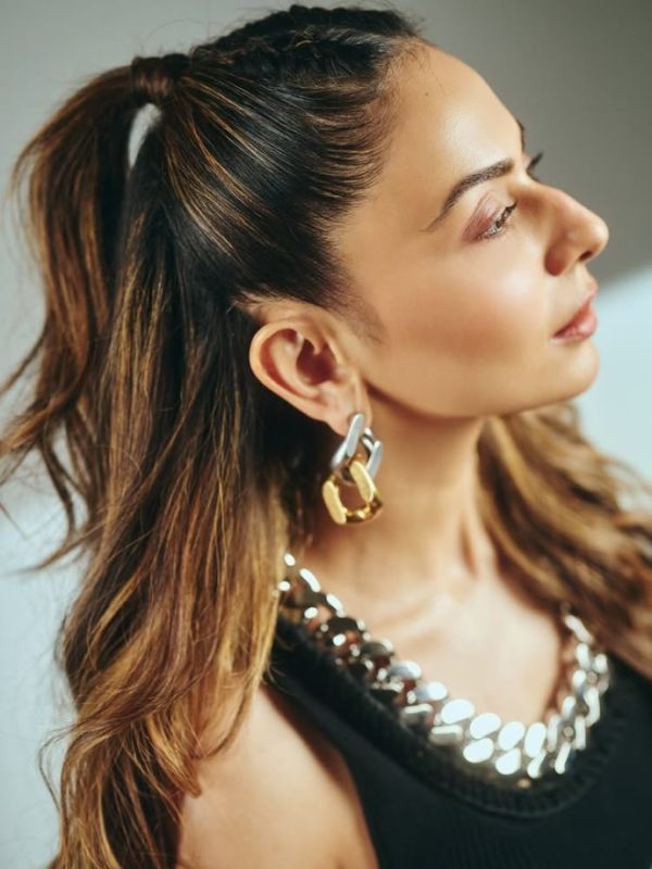 Rakul Preet Singh Keeps It Sharp And Stylish In Relaxed Power Dressing Look 997539