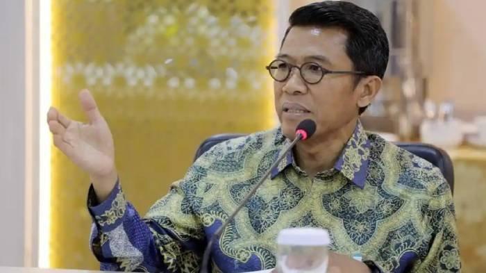 SETUJU - Ketua Komisi XI DPR RI, Ketua Komisi XI DPR RI, Mukhamad Misbakhun. Misbakhun baru-baru ini angkat bicara terkait pernyataan Prabowo sebut orang desa gak pakai dolar.