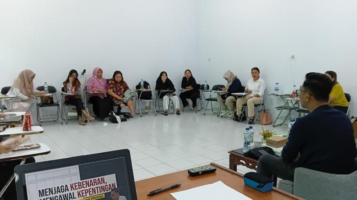 Ketua PWI Bulungan, Fathu Rizqil Mufid, saat sajikan materi