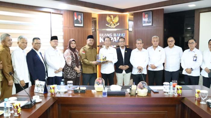 DPRD Kepri (1)