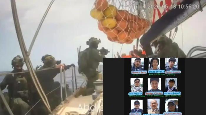 KAPAL DISERBU - Detik-detik militer Israel (IDF) menyerbu kapal misi kemanusiaan di perairan internasional lepas pantai Siprus yang berujung penangkapan sembilan WNI, termasuk jurnalis Republika. Seluruh relawan ditahan saat mengawal pasokan bantuan logistik menuju Jalur Gaza, Palestina. Presiden Prabowo dan Menlu Sugiono diharapkan memberikan atensi terhadap penangkapan 5 WNI yang mengikuti misi kemanusiaan Global Sumud Flotilla menuju Gaza, Palestina.