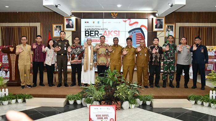 Bupati HSS FOTO BERSAMA
