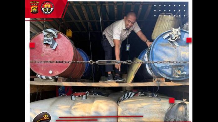 Pengiriman 23 ribu liter BBM olahan diduga ilegal digagalkan di di Jalan Lintas Tebo-Jambi KM 04, Tebing Tinggi, Kecamatan Tebo Tengah, Tebo, Jambi pada Senin (18/5/2026) sekira pukul 03.00 WIB.